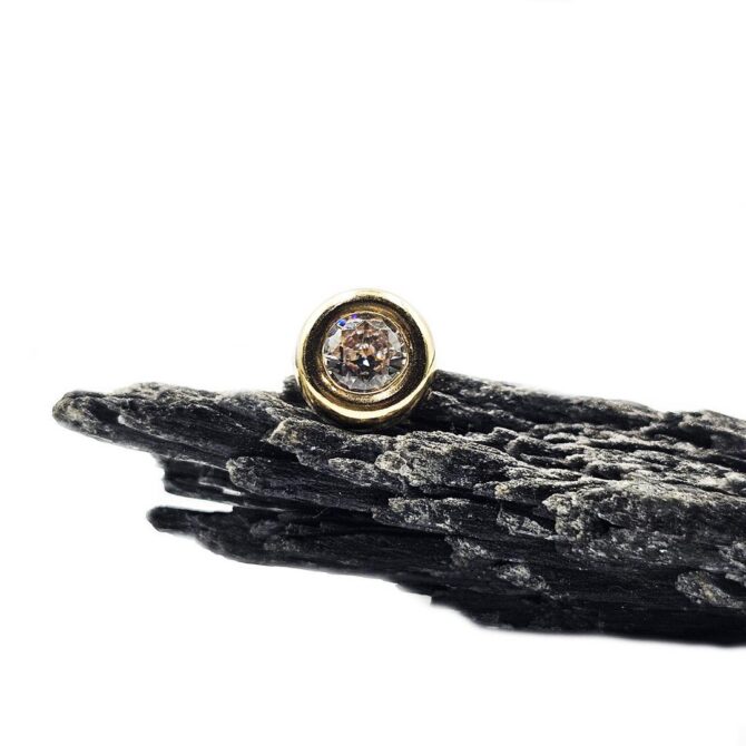 9Kt Yellow Gold Cubic Zirconia Tube Studs 5mm